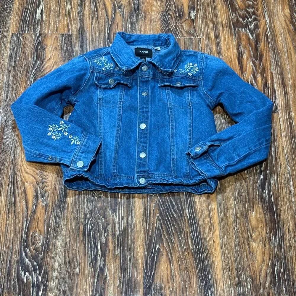 Joe's Jeans Girls Blue Denim Trucker Jacket Floral Embroidered Size 8 JGF258092